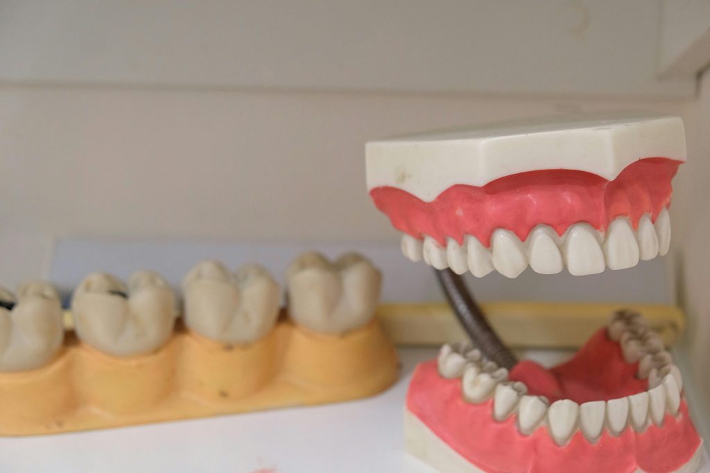 jenis gigi palsu full denture